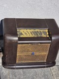 Radio vechi pe lampi Radiola RA 82U. Radiouri vechi, anii '40-'50, carcasa din bachelita. NEFUNCTIONAL!