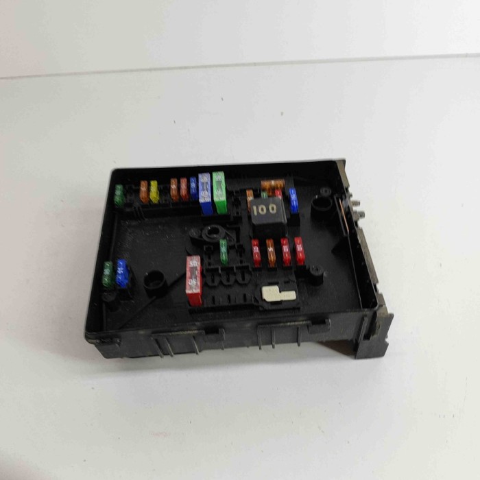 Modul panou de siguranțe VW CADDY IV Furgon SAA, SAH 2017 OEM: 2K0937805A,2K0937804E,5K0937123C,2K0937820,2K6970331L,2K0937808A,2K0937827,2K0937800