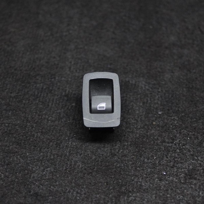 Buton geam ușă st&acirc;nga spate BMW 3 F30, F80 2013 OEM: 9208106 2097946