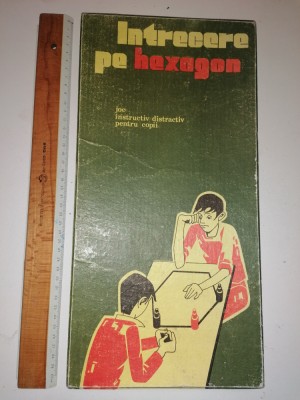 JOC VECHI ROMANESC - INTRECERE PE HEXAGON foto