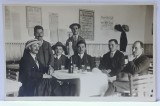 BARBATI LA MASA , IN RESTAURANT , FOTOGRAFIE FORMAT CARTE POSTALA , INCEPUT DE SECOL XX