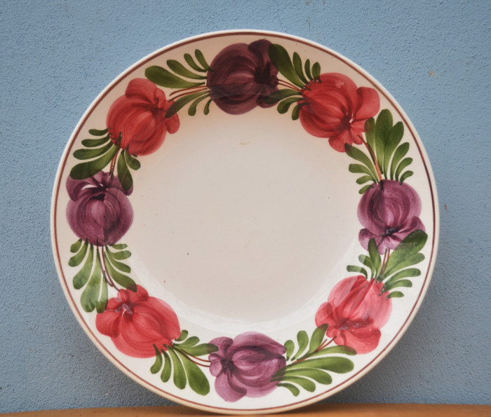 Farfurie de perete ungureasca ornamentala din ceramica - tematica florala