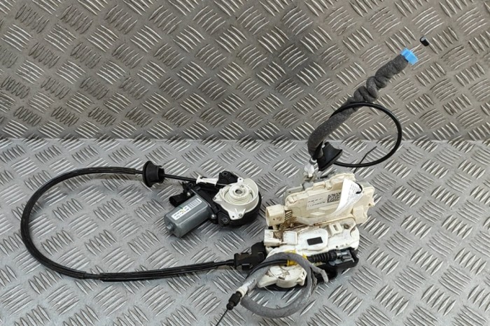 &Icirc;ncuietoare ușă st&acirc;nga spate AUDI Q7 4M 2016 OEM: 4M0839015L,4M0839003 | 32066120
