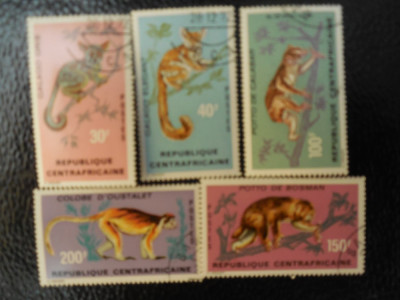 Serie timbre fauna animale maimute stampilate REPUBLICA CENTRAFICANA foto
