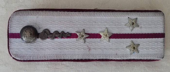C1 15 - Grade militare - veston - comunism - capitan medicina militara