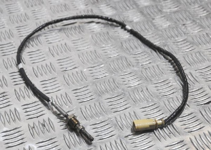 Senzor de temperatură AUDI Q5 8R 2015 OEM: 4G0906088AA 2349204