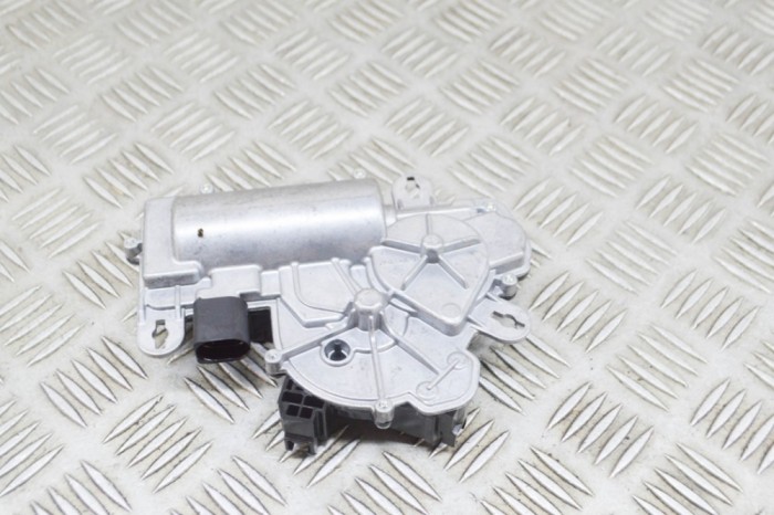Motor soft close haion AUDI Q8 4MN 2021 OEM: 3V5827887C | 17813705