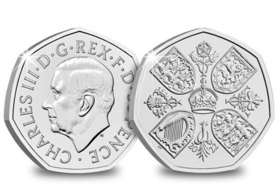 Marea Britanie 50p BU - PRIMUL PORTRET OFICIAL Charles III-Memorial - Royal Mint foto