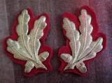 C7 8 - petlite militare - laur mare auriu - rosu infanterie - piesa de colectie