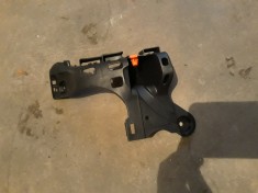 Suport bară spate st&acirc;nga Opel Astra H Combi