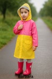 Cumpara ieftin Pelerină de ploaie pentru copii &ndash; Culori vesele pentru zile mohor&acirc;te, (mărimea