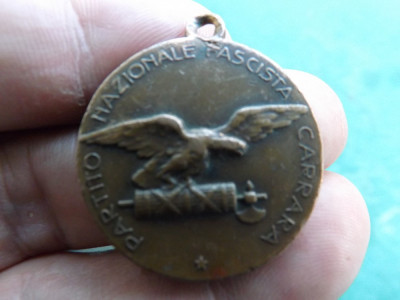 Medalie fascista.Italia sub conducerea lui Musolini.RARA ! foto