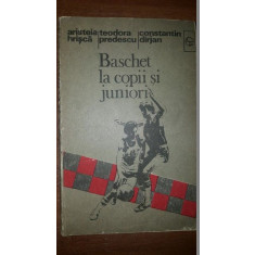 Baschet la copii si juniori- A.Hrisca, T.Predescu, C.Dirjan