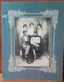 Fotografie pe carton, grup de femei si barbati, Campulung 1915