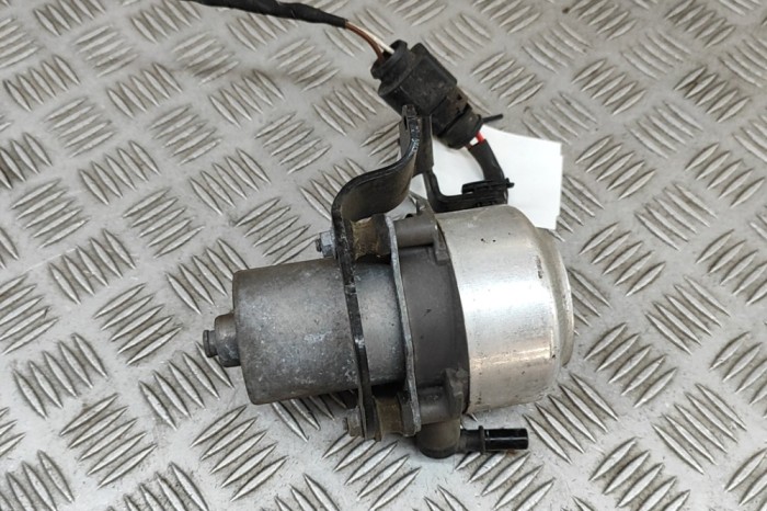 Pompa de vacuum AUDI Q2 GA 2020 OEM: 5Q0612181D 30665725
