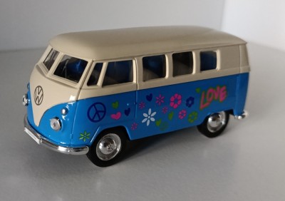 Macheta Volkswagen Transporter T1 BUS Flower Power albastru - Welly 1/40 VW foto