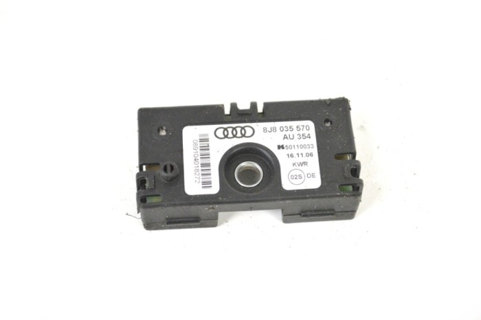 Amplificator de antena AUDI TT 8J3 2007 OEM: 8J8035570 | 11831940