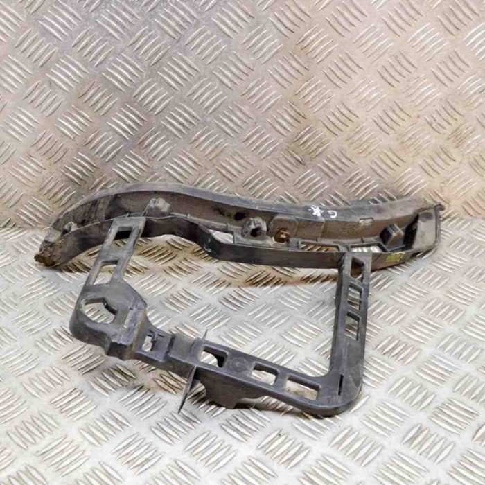 Suport bara de protecție st&acirc;nga spate VW PASSAT Variant B7 365 2010 OEM: 3AF807377 17235557