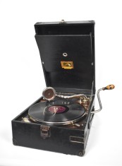 Patefon portabil - HIS MASTER S VOICE HMV model 101 Marea Britanie anii 1920 - functional foto