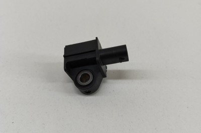 Senzor de impact dreapta spate VW T-ROC A11 2023 OEM: 5Q0959651B 25890781 foto