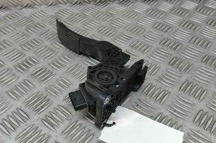 Pedala de accelerație MERCEDES-BENZ SPRINTER 907/910 2020 OEM: A9073010200 30563765