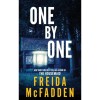One by one - Freida McFadden