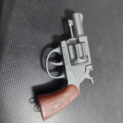 Jucarie veche nefolosita,arma-pistol Colectie jucarie-tragaci/cocos in functiune foto