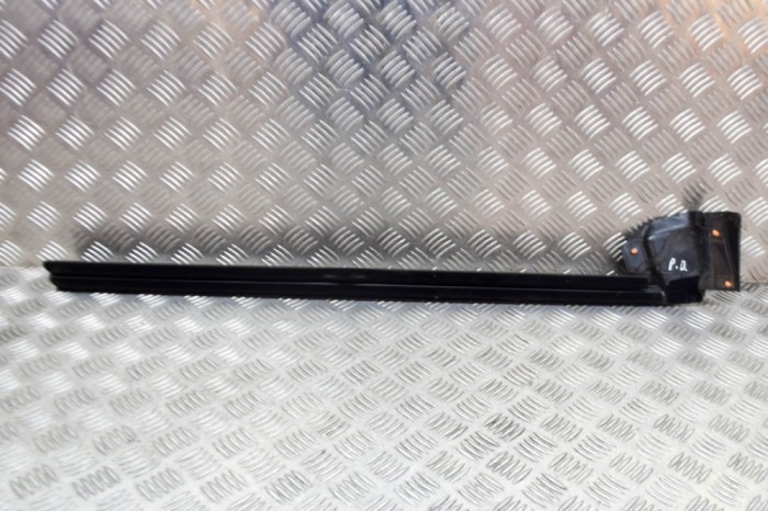 Chedar geam ușă dreapta față TESLA MODEL 3 2018 OEM: 1090496-00-E,1090495-00-E | 13713093