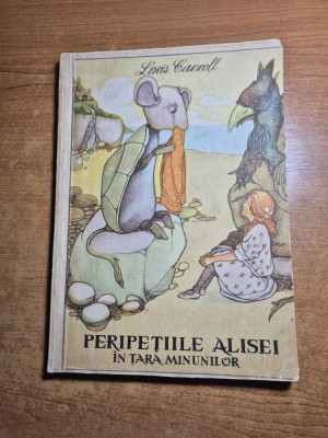 carte pentru copii - peripetiile alesei in tara minunilor - din anul 1965 foto