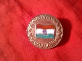 Insigna veche Drapel India , metal si email , d=2,4cm