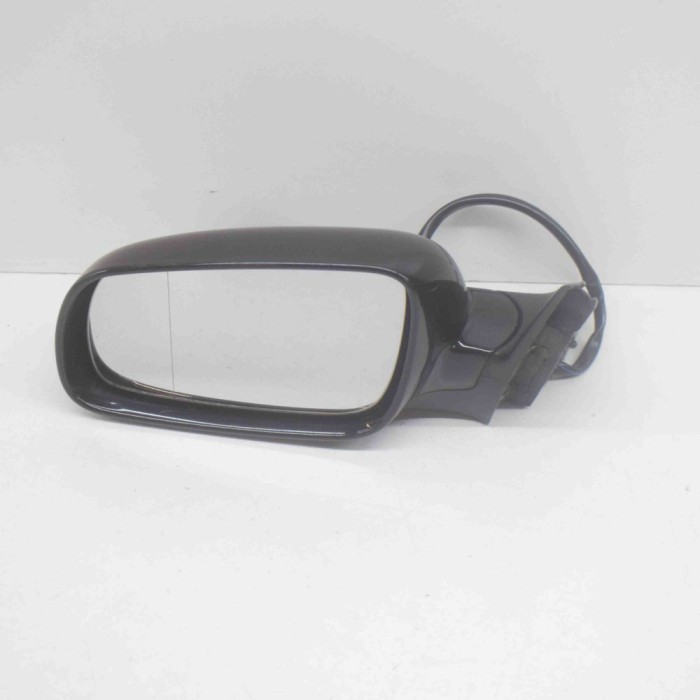 Oglinda laterală st&acirc;nga VW PASSAT B5 3B3 2002 OEM: E1020479
