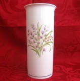 VAZA PORTELAN TIRSCHENREUTH BAVARIA DECOR FLORAL CU FLORI DE CAMP 17 CM