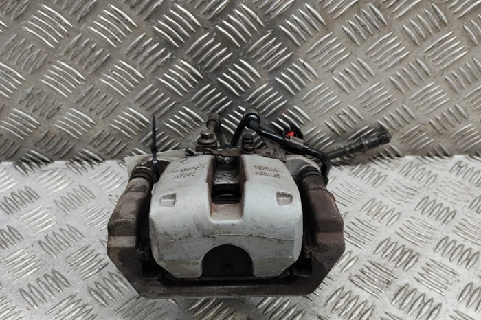 Etrier de fr&acirc;nă dreapta spate TESLA MODEL 3 2021 OEM: 1044626-00-A 28159267