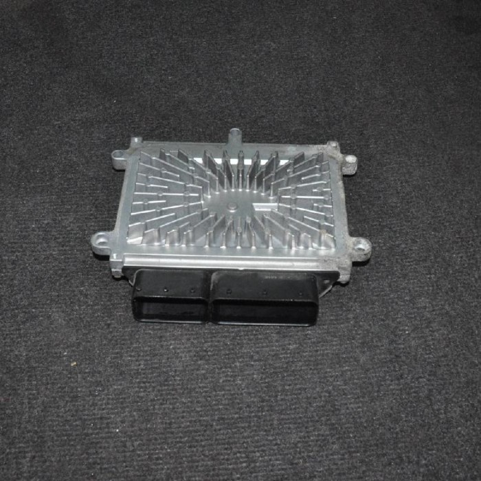 Unitate de control motor VOLVO S40 II MS 2004 OEM: P30650677079700-9131 | 2110359