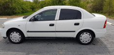 Vand Opel Astra foto