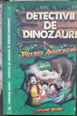 Detectivii de dinozauri in padurea amazoniana - Stephanie Baudet foto