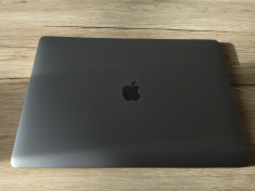 MacBook Pro 15&amp;quot; inch / Touch Bar - i7 - 16gb ram - 500gb SSD foto