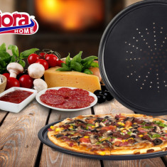 Tava perforata pentru pizza Vanora, Ø32 cm, otel carbon, negru