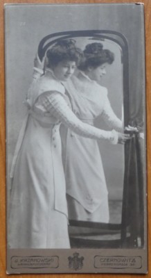 Fotografie mare pe carton gros, Cernauti, sfarsit de secol 19, doamna din inalta societate foto