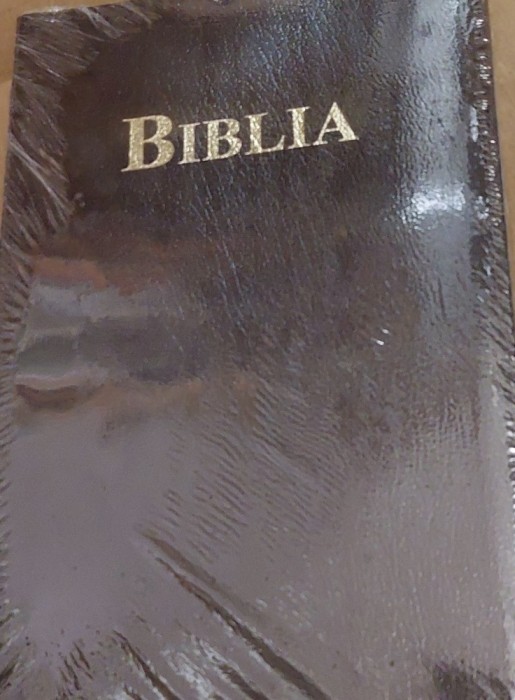 BIBLIA FIDELA NOUA ,IN FOLIE
