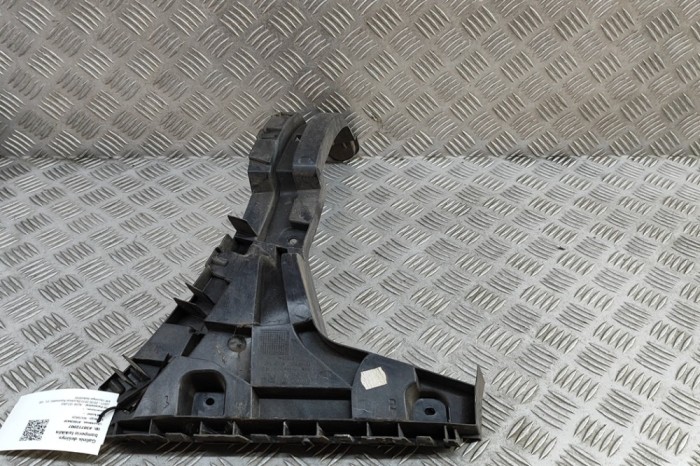 Suport bara de protecție dreapta spate AUDI Q3 8U 2013 OEM: 8U0807454A 30772007