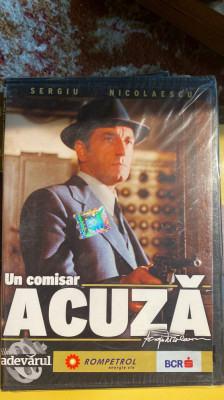 UN COMISAR ACUZA,DVD SIGILAT cu HOLOGRAMA foto