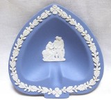 SCRUMIERA PORTELAN ENGLEZESC WEDGWOOD BLUE JASPERWARE 11.3 CM