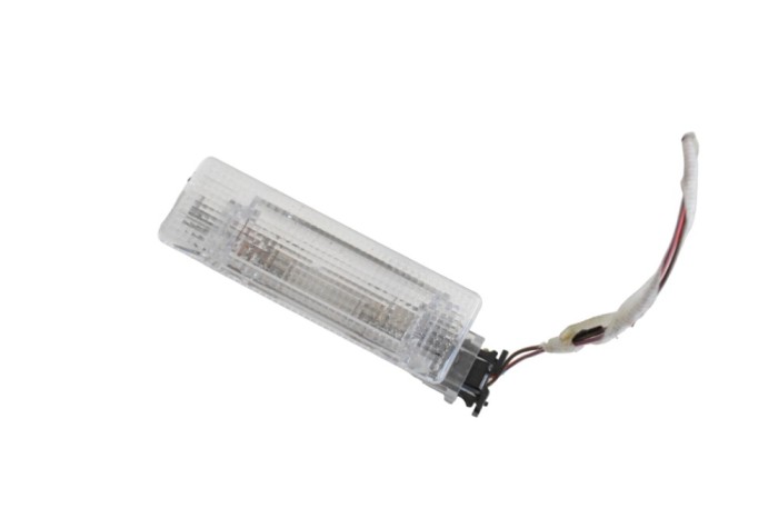 Iluminare interioară VW GOLF VII 5G1, BQ1, BE1, BE2 2016 OEM: 7L6947101A 21847839