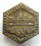 x363 UNGARIA AUSTRIA INSIGNA TURISM FEROVIAR VIENA BUDAPESTA 1937 bronz 32mm STARE EXCELENTA