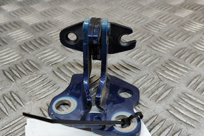 Balama ușă dreapta spate TESLA MODEL 3 2023 OEM: RLR-330-F 22061158