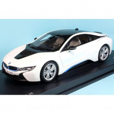 Miniatura BMW i8 Crystal White 1:18 foto