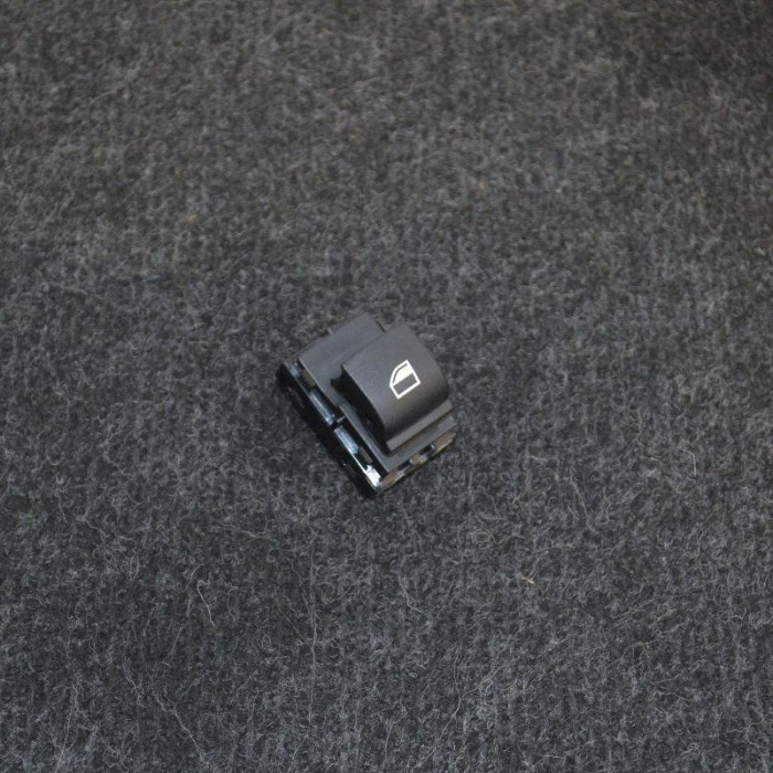 Buton geam ușă dreapta spate BMW X5 F15, F85 2013 OEM: 9267078 2469400