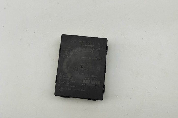Unitate de control USB/AUX VW PASSAT Variant B8 3G5 2017 OEM: 3Q0959435 | 30752222