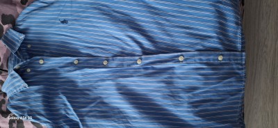 v&amp;acirc;nd cămăși foto